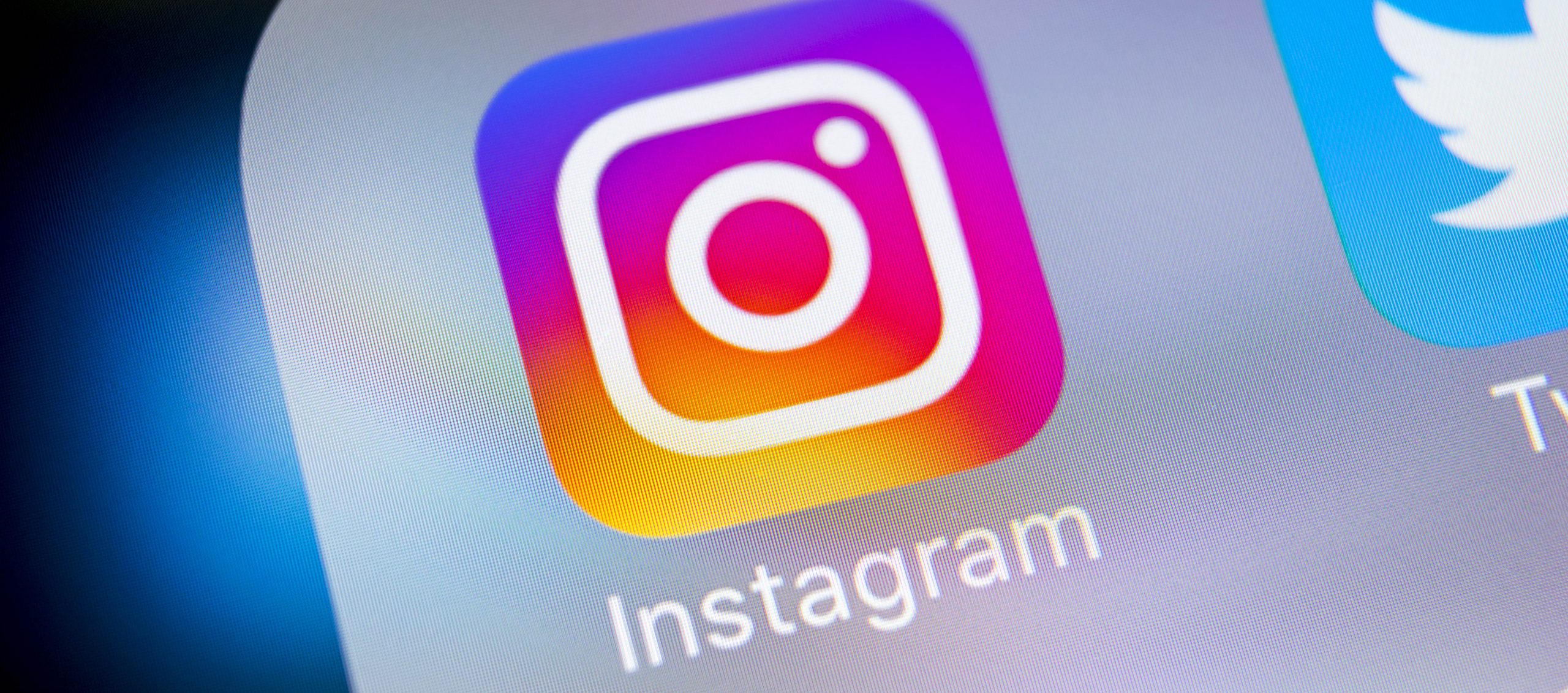 Instagram(インスタグラム)広告でかかる費用は？広告の種類と出し方