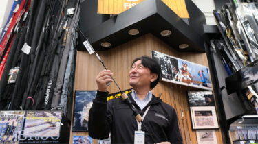 「採用ページコボット」「面接コボット」の導入に成功し、省力化を達成しながらも月間150名もの応募を獲得。老舗釣具店のサービス使いこなし術とは？